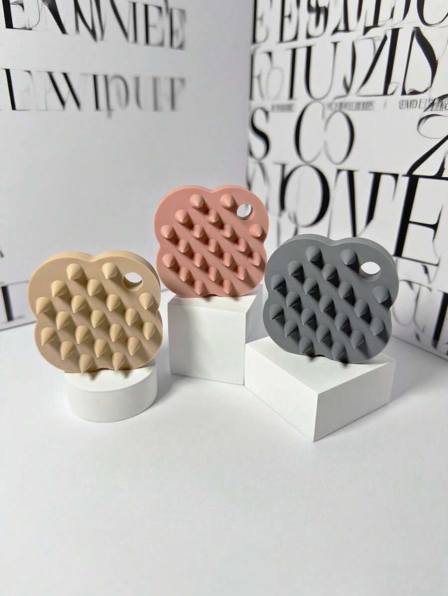 1 Stück Silikon Haarbürste, Shampoo Massage Bürste Silikon Haarkamm in Kleeblatt-Form, zum Reinigen und Massieren der Kopfhaut, für nasse/trockene Verwendung, einfarbig, tragbares Massagegerät für unterwegs