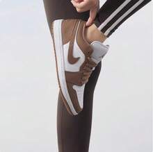 Nike 1 Pair Comfortable Versatile Low-Top Retro Skate Shoes - White Brown - View 6