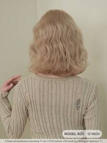 NAMM 12 英寸米金色短波浪假发，时尚合成刘海假发，优质柔软耐热卷发，适合日常佩戴、节日和音乐节 - 樱花庆典华丽派对街头时尚摄影 - 女孩礼物假发配件