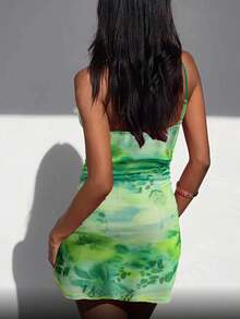 花卉印花荷叶边下摆吊带迷你休闲度假连衣裙