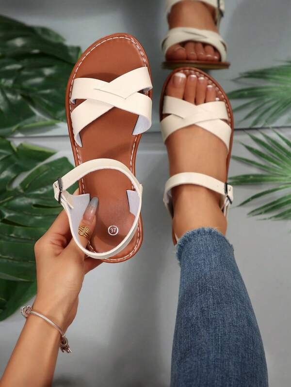 Casual Fashion Summer New Versatile Thick-Sole Lightweight Criss-Cross Strap Breathable Non-Slip Flat Girl Beach Sandals