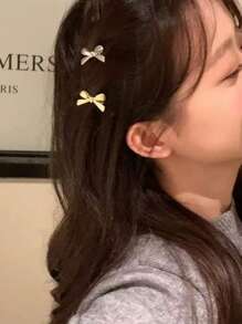 4 Peças Conjunto Vintage Fofo de Presilhas de Cabelo Pequenas com Laço Dourado/Prateado, Acessórios de Penteado Doces Y2K Girly para Franja e Lateral, Adequado para Uso Diário, Eventos de Feriados, Festa de Aniversário, Decoração de Fantasia