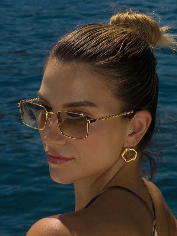 نظارات أنيقة قطعة واحدة مع إطار ملتوي فريد وإكسسوارات شاطئية للنساء نظارات ظلال أساسيات الخريف والشتاء للنساء - هدايا عمل ملبس ديكورات الهالوين ، ديكور العطلات ، زخرفات عيد الميلاد