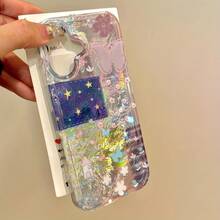 Funda para teléfono con diseños clásicos. Un exquisito diseño artesanal con vibrantes mariposas y motivos florales glaciares. Funda ligera para phone 16 Pro, 13, 14 Pro y 15. Presenta delicados motivos florales estilo grafiti. - Blanco - Ver 4