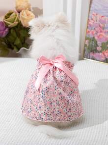 可爱宠物猫狗图案休闲夏日假日碎花吊带连衣裙，配有荷叶边下摆和蝴蝶结装饰