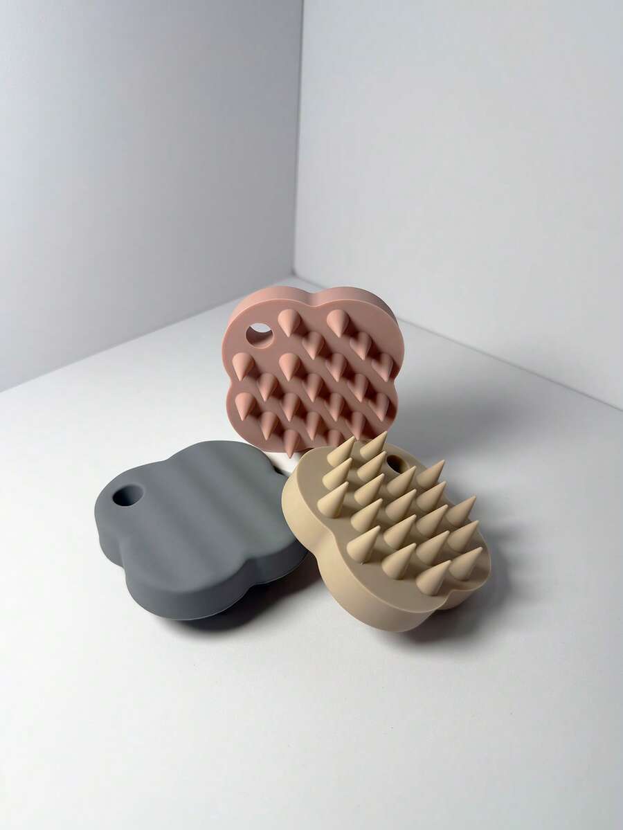 1 Stück Silikon Haarbürste, Shampoo Massage Bürste Silikon Haarkamm in Kleeblatt-Form, zum Reinigen und Massieren der Kopfhaut, für nasse/trockene Verwendung, einfarbig, tragbares Massagegerät für unterwegs