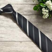 LUYIN G512A-29 Gravata Slim Listrada Sarja Cinza Medio