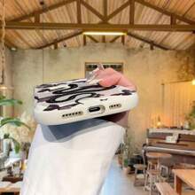 1 pieza Funda de teléfono premium con patrón misterioso de serpiente y mariposa, blanca, con textura ondulada gruesa, anti-caída y con lente perforada para protección, compatible con Apple/Redmi/Infinix/OPPO/VIVO/Realme