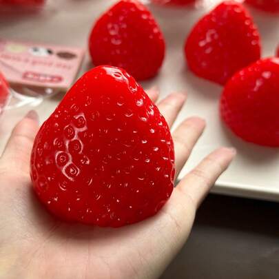 2025 New - Big Strawberry Squeeze Toy, Stress Relief Desk Toy, Super Soft Silicone Material, Realistic Red Strawberry Hand Toy, Party Favor, Holiday Gift