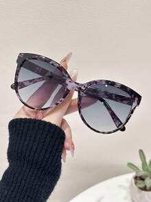 全新 1 件圆形个性化经典优雅知性 Y2K 女士时尚眼镜，适合驾驶、划船、钓鱼、日常生活、街拍、商务约会服装时尚配饰，适合所有脸型，猫眼形墨镜