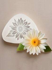 1pc Sunflower Daisy Series Flower Bouquets Silicone Mold, Chrysanthemum Shaped Candle Moulds, Aromatherapy Plaster Diffuser Stone Casting Mold For DIY Crafts, Soap, Clay, Cup Wax Making - Perfect Gift For Wedding Graduation Birthday Party Festival Home Decor, Fine Texture, Add Elegance To Your Home