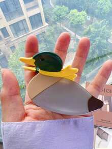 Hair Clips 1pc New Design Small Bird, Flamingo, Parrot, Owl, Shark Acrylic Hair Clip, Stylish Cartoon Bee Hair Accessory, Simple Elegant Acrylic Claw Clip, Side Hairstyle Decoration, Cute Bird, Crane For Ponytail, Hair Claws For Women Hair Accessories, School Stuff, College Fall Winter For Vacation Outfits Woman