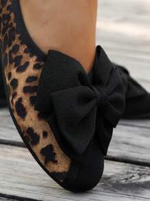 1 双优雅女士平底鞋，蝴蝶结装饰，时尚休闲鞋，加大码，舒适防滑，适合室内外场合