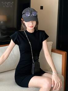 [Y6Y] 极简圆领连帽针织迷你连衣裙 | 收腰A字修身连衣裙，打造日常时尚风格 - 黑色 - 查看 5