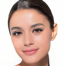 VLuxe False Lashes, Royal Silk Luxurious Eyelashes, Fluffy Wispy Eye Lashes, Super Natural Volume & Curl, Lightweight & Comfortable (QUEEN) - 夫人 - 查看 3