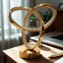 An Iron Twisted Table Lamp, Three-Tone Light, USB-Powered, Golden Clover, Suitable For Bar Decoration, Room Living Room Night Light