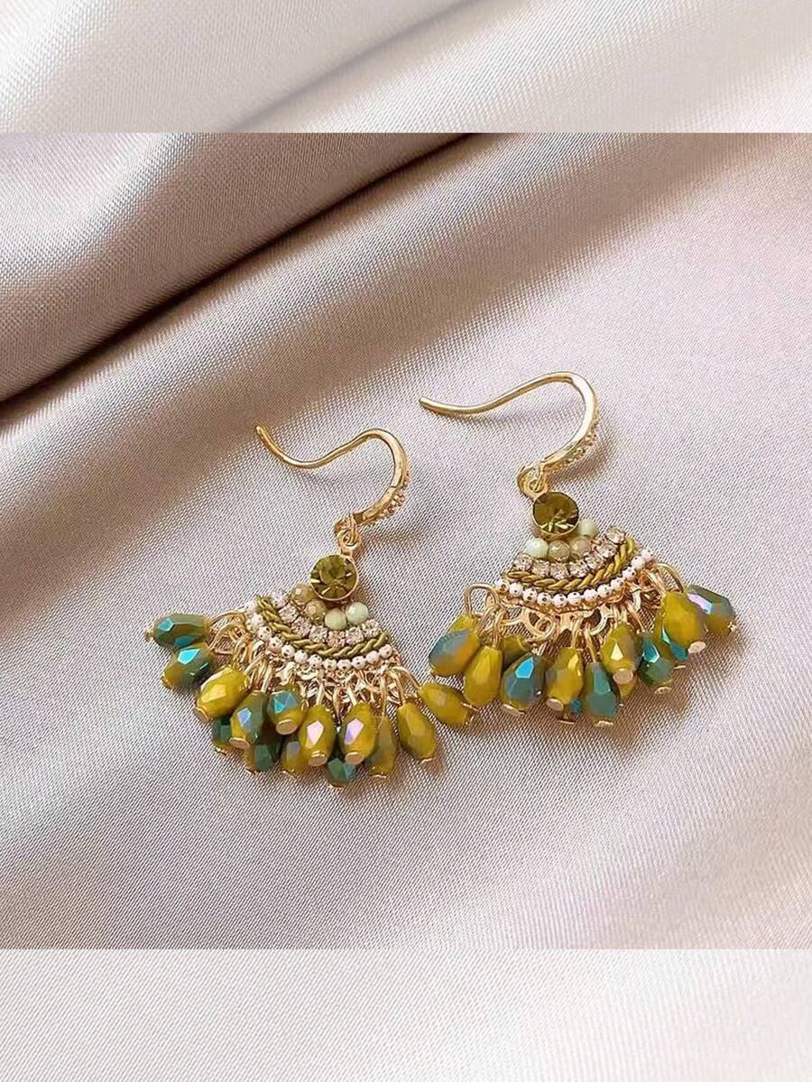 Bohemian Style Green Water Drop Tassel Dangle Earrings, Unique Design, Suitable For Beach Vacation - Green Crystal Tassel Earrings - View 1