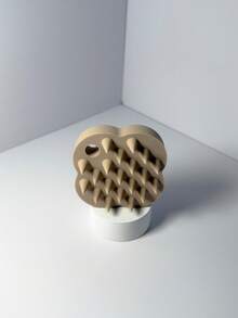 1 Stück Silikon Haarbürste, Shampoo Massage Bürste Silikon Haarkamm in Kleeblatt-Form, zum Reinigen und Massieren der Kopfhaut, für nasse/trockene Verwendung, einfarbig, tragbares Massagegerät für unterwegs