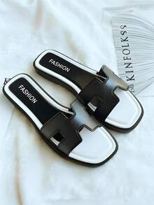 女士复古平底凉鞋 - 露趾设计，适合户外穿着和日常搭配，夏季清凉拖鞋，PVC材质，H字母设计，防滑软底，时尚户外鞋，沙滩拖鞋，INS风拖鞋，网红同款，轻便耐穿，韩版