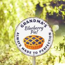 Blueberry Pie Sign, Blueberry Pie Gift, Gift For Grandma, Custom Pie Gift Metal Sign, 1 PC Retro Round Antique Style Decor Metal Tin Sign, 8x8 Inch / 20x20 Cm, Round Shape Artwork Decor, Fade Resistant, Modern Home Lovers Gifts House Number Plaque Funny Decor For Vintage Wall Decor Art Holiday Gifts For Family, For Home Bar Coffee Family Friends Gifts, Strong And Durable Signs For Laundry Porch Kitchen, Bar Restaurant Wall Decoration For Housewarming Gifts, Housewarming Gifts, Birthday Gifts For Family, Neighbor, Friends And Husband