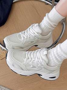 Women's Casual Outdoor Sports Shoes, Chunky Sneakers, Round Toe Lace-Up, Thick Sole, Breathable, Odor-Resistant, Comfortable, Versatile For All Seasons, Commuting - White - View 1