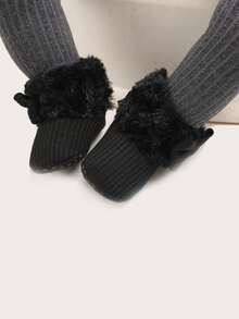 Zapatos de invierno de felpa cálidos para recién nacidos y bebés de 0 a 1 año, con decoración de lazo, suela suave y cómoda para los primeros pasos