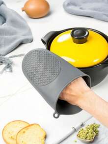 2pcs Silicone Heat-Resistant Mites, Microwave Mites, Insulated Oven Mites, Mini Mites For Cooking, Baking, And Grilling, Heat-Resistant And Thick Silicone Hand Clips For Kitchen Silicone Insulated Gloves, Household Oven Baking Tools, Essential Kitchen Accessories That Do Not Occupy Space And Keep The Kitchen Countertop Clean - Multicolor - View 6