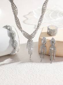 4pcs Women Elegant Fashion Minimalist Versatile Jewelry Set - Necklace, Bracelet, Earrings, Suitable For Daily Wear And Other Occasions