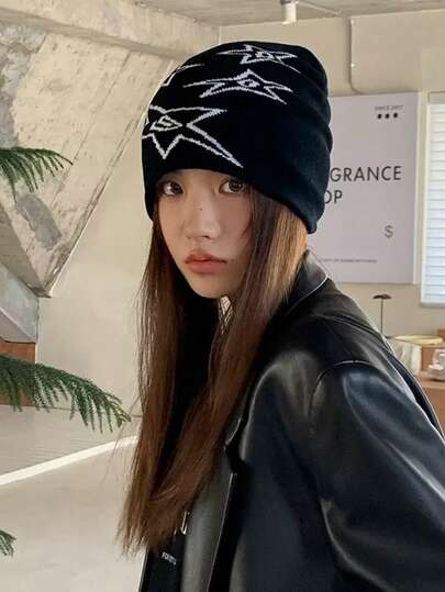 1 件女式黑星针织帽，时尚有弹性的秋季配饰