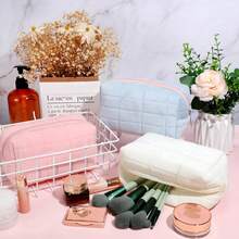 1 Túi đựng đồ trang điểm bằng vải nhung chần bông cho phụ nữ, Túi đựng đồ trang điểm có khóa kéo di động, Túi đựng cọ mỹ phẩm Túi đựng đồ vệ sinh cá nhân du lịch màu hồng, Túi đựng đồ trang điểm du lịch đa năng, Túi đựng đồ trang điểm du lịch mềm mại, Cho kỳ nghỉ bãi biển, Bộ sưu tập phòng tắm, Bộ sưu tập phòng ngủ, Sức chứa lớn - Nhiều màu - Xem 8