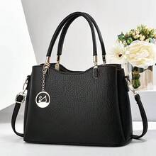 Women Shoulder Bags - 黑色 - 查看 1