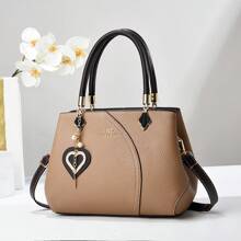 Women Shoulder Bags - 黑色 - 查看 1
