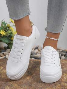 Women's Casual Outdoor Sports Shoes, Flat, Comfortable, Odor-Resistant, Breathable, Lace-Up, Pure White, Versatile For Commuting All Year Round