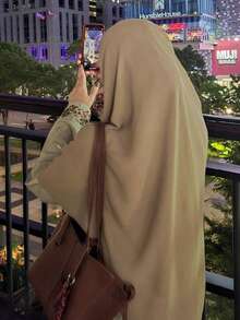 1pc Women Solid Color Pearl Chiffon Soft Headscarf, Casual Arabic Conservative Plain Head Wrap, Suitable For Middle Eastern Daily Use - Beige - View 4