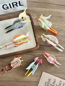 Hair Clips 1pc New Design Small Bird, Flamingo, Parrot, Owl, Shark Acrylic Hair Clip, Stylish Cartoon Bee Hair Accessory, Simple Elegant Acrylic Claw Clip, Side Hairstyle Decoration, Cute Bird, Crane For Ponytail, Hair Claws For Women Hair Accessories, School Stuff, College Fall Winter For Vacation Outfits Woman