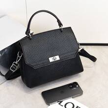 Women Shoulder Bags - 黑色 - 查看 8