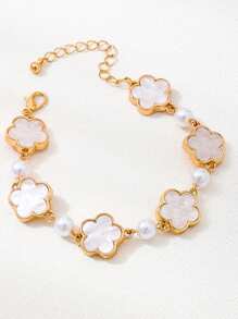 1pc Fashionable Minimalist Versatile Credit Clover Five-Petal Flower Pearl Chain Bracelet, Suitable For Banquet, Party, Couple Gift, Women Gift