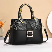 Women Shoulder Bags - 粉色 - 查看 1