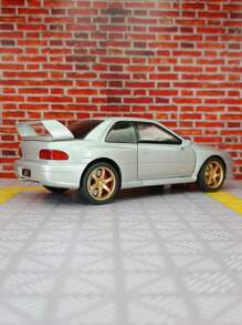 YCMODEL Une voiture modèle en alliage. La carrosserie du modèle de voiture est en alliage de zinc, et les portes des deux côtés peuvent s'ouvrir. Le capot avant et le hayon arrière peuvent également s'ouvrir. Le modèle de voiture a des fonctions de son et d'éclairage simulés, des détails riches, une finition soignée et une bonne qualité. Il convient à la collection et en tant que cadeau d'anniversaire pour les amis.