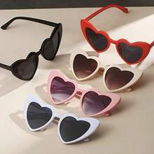 16pcs Fun Designed Heart-Shaped Glasses, Black And White Paired With Casual Glasses, Suitable For Various Themed Gatherings, Concerts, Performance Celebrations, Parties, Street Photography, Photo Booths, And Preferred Decorative Props
