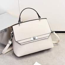 Women Shoulder Bags - 黑色 - 查看 6