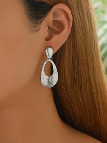 1 Pair Unique Asymmetrical Textured Design Earrings, Adds Elegance And Artistic Touch To Your Look, Suitable For Daily Wear Or Special Occasions - Yellow Gold - View 4