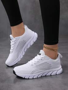 2025 秋季女式休闲运动鞋 - 透气网眼跑鞋，柔软舒适系带设计，几何图案，四季低帮，灰色/白色/绿色，MD 鞋底 - 仅限手洗或干洗 - 白色 - 查看 3