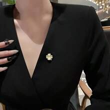 3pcs/Set Elegant Minimalist Alloy Flower Brooch With Cat Eye Stone, Fashion Scarf Clip, Shirt/Cardigan Pin Fastener, For Refined Accessory