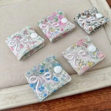 1 件碎花印花绗缝数据线收纳夹，花卉刺绣蝴蝶结，数据线分类夹，耳机线整理器套装家居收纳旅行收纳多功能收纳，适合女性、女孩旅行必需品、邮轮必需品、宿舍必需品、生日礼物、伴娘礼物、妈妈礼物、教师礼物、情人节礼物 - 彩色 - 查看 5
