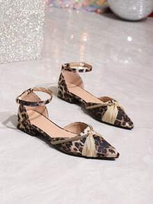 女士优雅金色平底鞋，尖头设计，水钻蕾丝扭结踝带细节，适合休闲、户外和派对场合