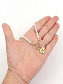 1 件全新简约心形不锈钢字母吊坠串珠项链，适合女士派对