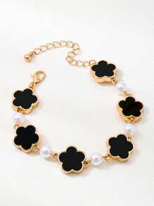 1pc Fashionable Minimalist Versatile Credit Clover Five-Petal Flower Pearl Chain Bracelet, Suitable For Banquet, Party, Couple Gift, Women Gift