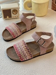 Sandalias deportivas brillantes y elegantes tejidas para niñas, perfectas para comodidad en vacaciones tanto interiores como exteriores