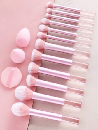 15 pezzi Set di pennelli trucco professionali, include 12 pennelli trucco con tubo in alluminio + 2 spugnette trucco grandi + 1 cuscinetto per cipria, pennello per cipria, pennello per fondotinta, pennello per contouring, pennello per blush, pennello per ombretto, pennello sfumante, pennello per illuminante, adatto per tutti i tipi di pelle, ottimo regalo per principianti e fidanzate